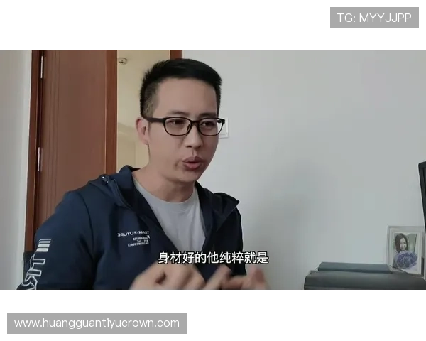 C罗家冰箱里塞满蛋白粉，邻居说半夜三点还听见他在练俯卧撑