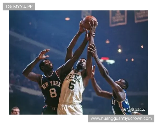 比尔·拉塞尔防守制胜对抗张伯伦篮板优势显著